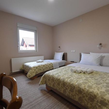 Olimp Motel Kraljevo Exterior foto