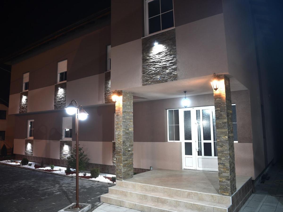 Olimp Motel Kraljevo Exterior foto