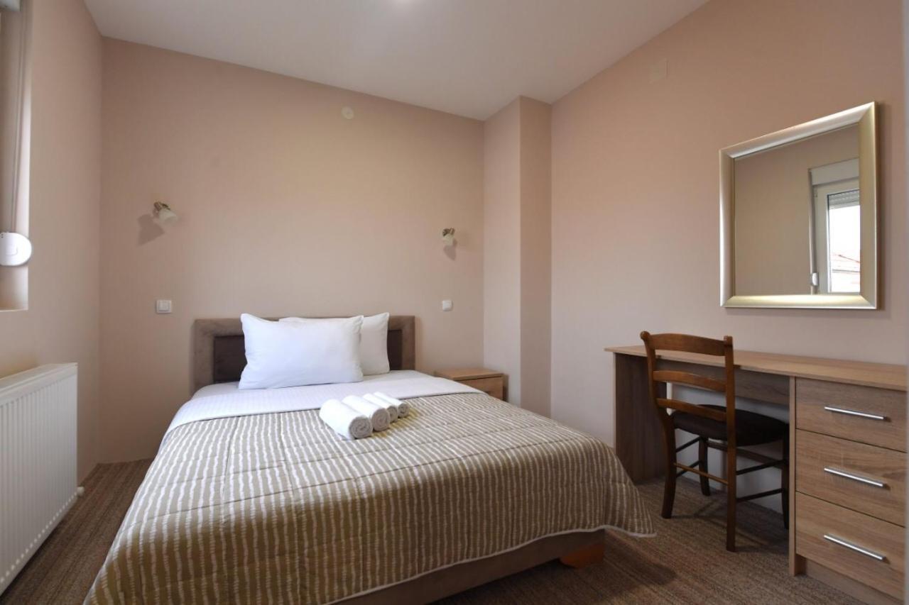 Olimp Motel Kraljevo Exterior foto