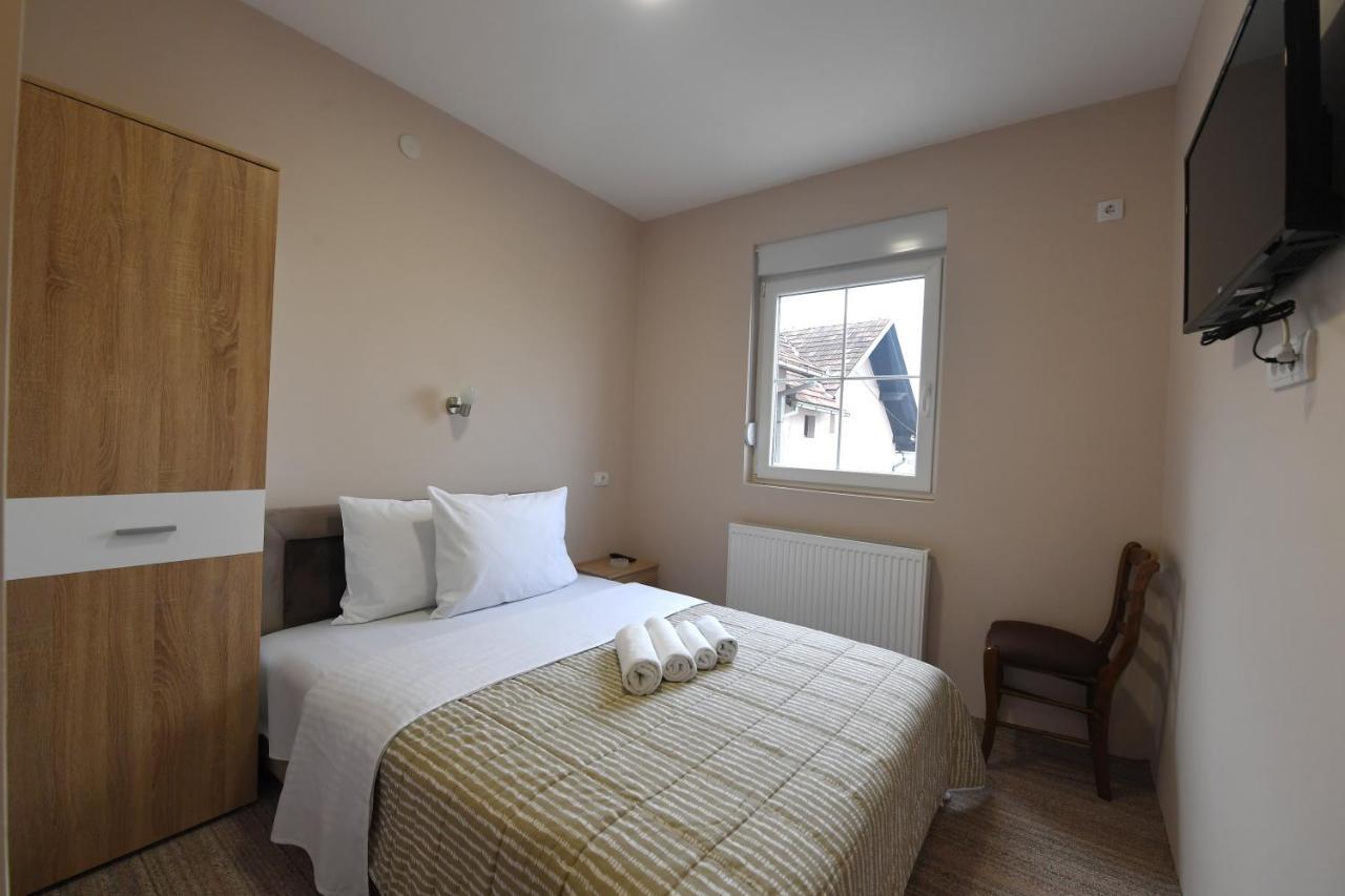 Olimp Motel Kraljevo Exterior foto